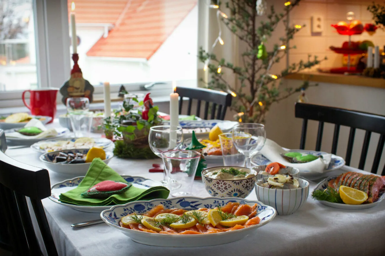 Hemdelis julpaket ( lax, sill och såser)